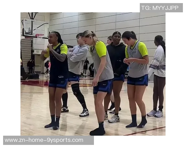 佩奇女友阿奇福德荣登SLAM杂志封面明年将征战WNBA 佩奇女友阿奇福德荣登SLAM杂志封面明年将征战WNBA